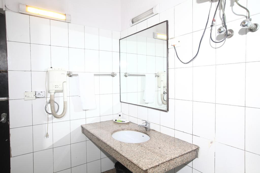 Готель Oyo 358 Sarojini Nagar Нью-Делі Екстер'єр фото